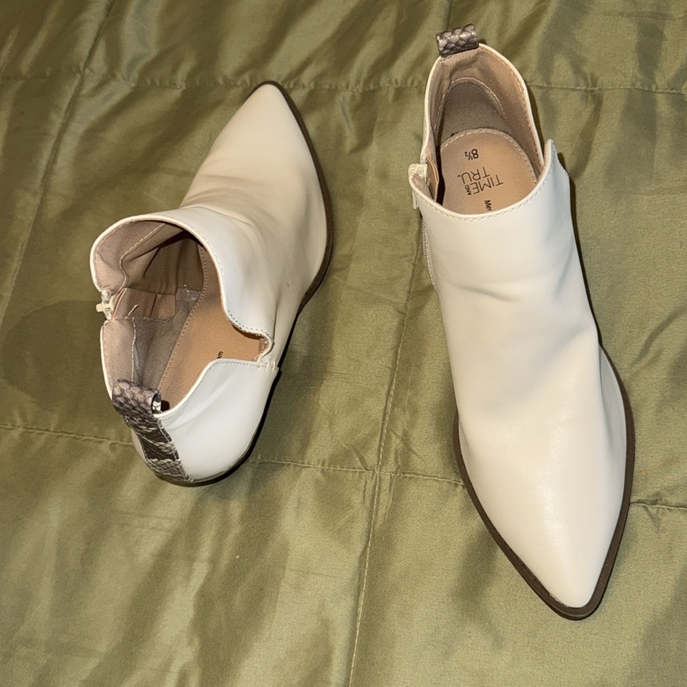 Time and Tru Ivory zip up ankle boots with snake print detail - Picture 8 of 10